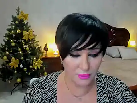 KiraTempt online show from 12-21-25, 10:11