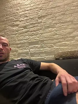 Rotteei1 online show from 03-18-26, 08:39