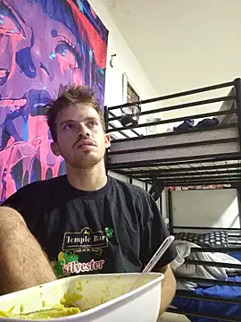 Snapshot of oraharoncohen chatting on 10-31-25, 12:11 oraharoncohen online show from 10-31-25, 12:11