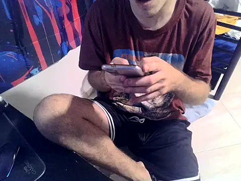 Snapshot of oraharoncohen chatting on 11-19-25, 04:51 oraharoncohen online show from 11-19-25, 04:51