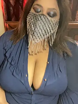 Snapshot of blackpearl____ chatting on 12-22-25, 05:21 blackpearl online show from 12-22-25, 05:21