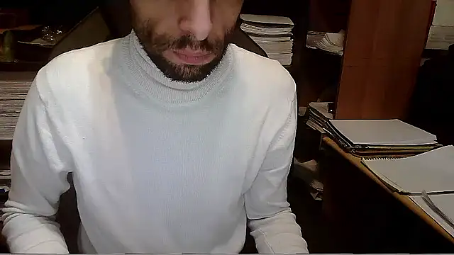 Snapshot of topg84 chatting on 10-19-25, 06:58 topg84 online show from 10-19-25, 06:58