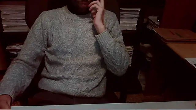 Snapshot of topg84 chatting on 10-21-25, 11:22 topg84 online show from 10-21-25, 11:22