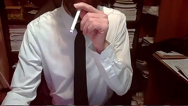 Snapshot of topg84 chatting on 10-29-25, 05:25 topg84 online show from 10-29-25, 05:25