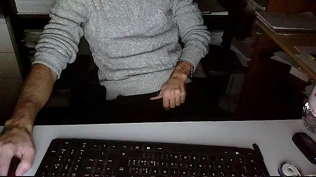 Snapshot of topg84 chatting on 11-02-25, 03:25 topg84 online show from 11-02-25, 03:25