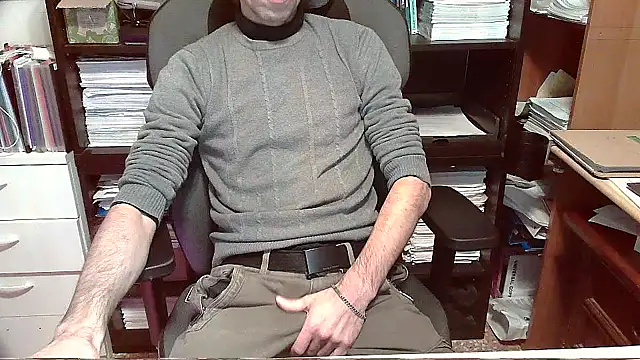 Snapshot of topg84 chatting on 11-11-25, 06:08 topg84 online show from 11-11-25, 06:08