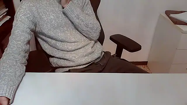 Snapshot of topg84 chatting on 12-01-25, 05:29 topg84 online show from 12-01-25, 05:29