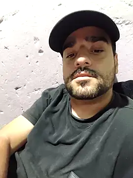 Snapshot of gusto14cm chatting on 02-27-26, 12:32 gusto14cm online show from 02-27-26, 12:32