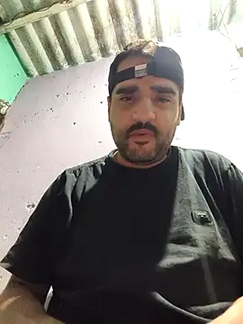 Snapshot of gusto14cm chatting on 03-01-26, 03:30 gusto14cm online show from 03-01-26, 03:30