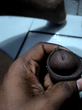 Snapshot of 67yoki chatting on 11-11-25, 10:54 67yoki online show from 11-11-25, 10:54