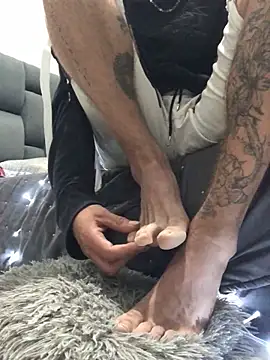 Snapshot of tian_doyt69 chatting on 12-23-25, 01:25 tian doyt69 online show from 12-23-25, 01:25