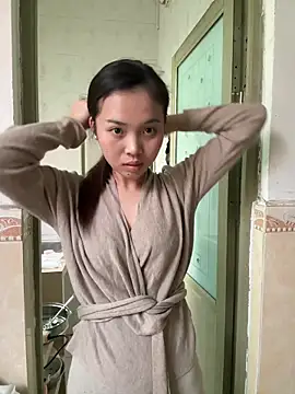 Snapshot of aaaaawhate chatting on 10-27-25, 09:13 aaaaawhate online show from 10-27-25, 09:13