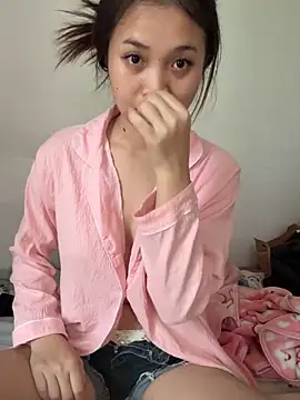 Snapshot of aaaaawhate chatting on 11-08-25, 07:30 aaaaawhate online show from 11-08-25, 07:30