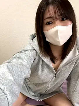 Snapshot of Rui_87 chatting on 11-13-25, 01:37 Rui 87 online show from 11-13-25, 01:37