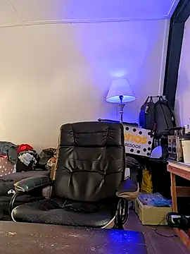 Snapshot of Kinky_Play1 chatting on 01-11-26, 08:41 Kinky Play1 online show from 01-11-26, 08:41