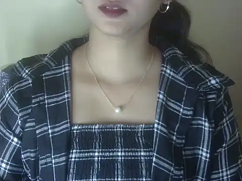 Snapshot of shimz_ chatting on 11-29-25, 07:11 shimz online show from 11-29-25, 07:11