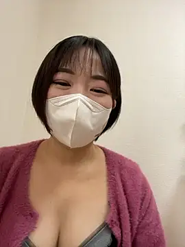 Snapshot of Yurika_oO chatting on 10-21-25, 02:34 Yurika oO online show from 10-21-25, 02:34