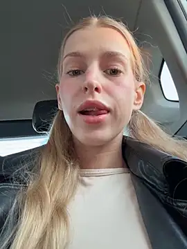 kira mia online show from 03-27-26, 03:56