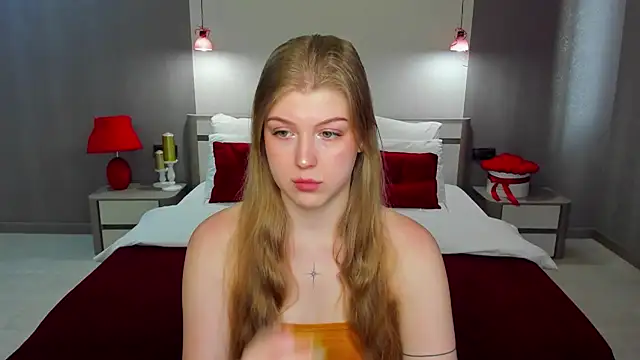 Snapshot of Stella_Light chatting on 06-22-26, 05:26 Stella Light online show from 06-22-26, 05:26