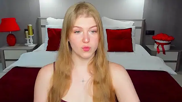 Snapshot of Stella_Light chatting on 06-24-26, 05:01 Stella Light online show from 06-24-26, 05:01