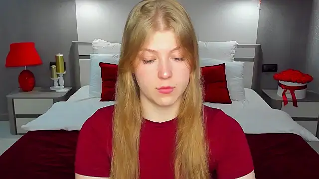 Snapshot of Stella_Light chatting on 06-26-26, 05:23 Stella Light online show from 06-26-26, 05:23