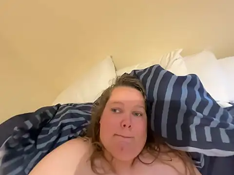 Scarletcum22 online show from 04-15-26, 06:09