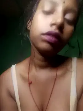 Snapshot of Rutika-G chatting on 10-30-25, 12:12 Rutika-G online show from 10-30-25, 12:12