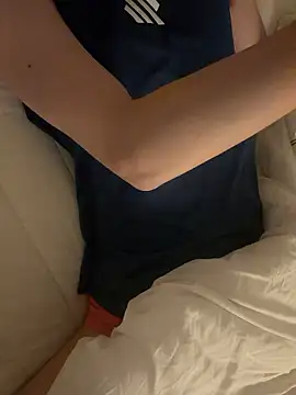 Snapshot of jihoooon_00 chatting on 10-29-25, 03:47 jihoooon 00 online show from 10-29-25, 03:47