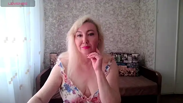 LadyKriss online show from 04-02-26, 06:00