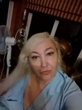 Snapshot of LadyKriss chatting on 05-23-26, 07:18 LadyKriss online show from 05-23-26, 07:18
