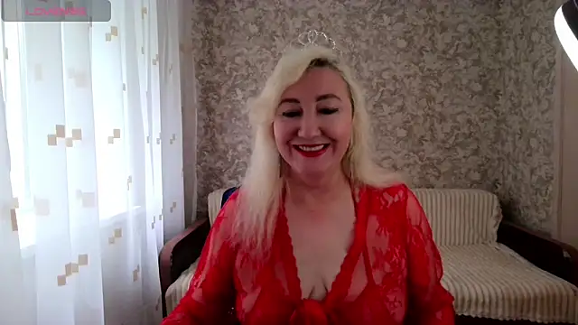 Snapshot of LadyKriss chatting on 06-12-26, 03:49 LadyKriss online show from 06-12-26, 03:49