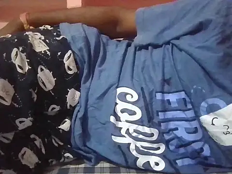 Snapshot of Indianteluguindian chatting on 11-15-25, 06:26 Indianteluguindian online show from 11-15-25, 06:26