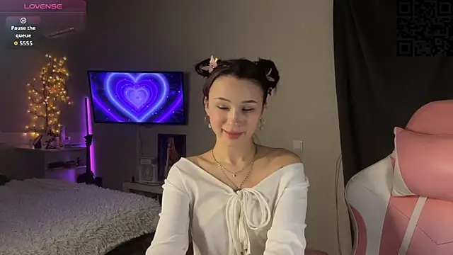 ella simons online show from 12-02-25, 01:11