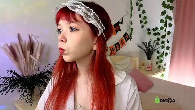 Snapshot of Rochelle_Dolly chatting on 10-28-25, 01:36 Rochelle Dolly online show from 10-28-25, 01:36