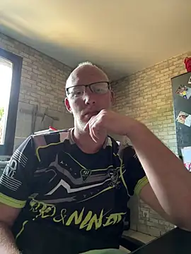 Cedric7653 online show from 06-01-26, 05:42