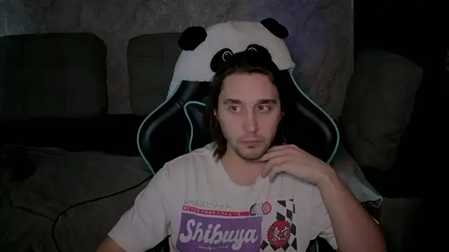 Snapshot of Pohyi_ chatting on 03-03-26, 04:07 Pohyi online show from 03-03-26, 04:07