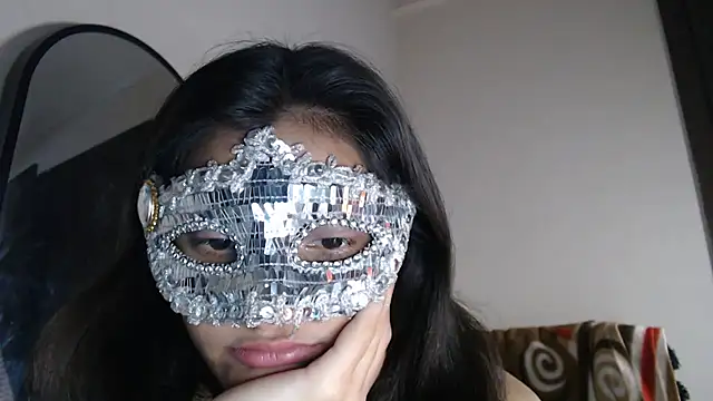 Hottie hania online show from 12-17-25, 06:36