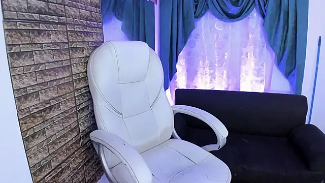 Snapshot of paul_booy chatting on 11-08-25, 04:01 paul booy online show from 11-08-25, 04:01