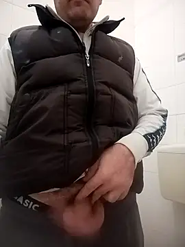 Romaeterna  online show from 12-22-25, 01:41