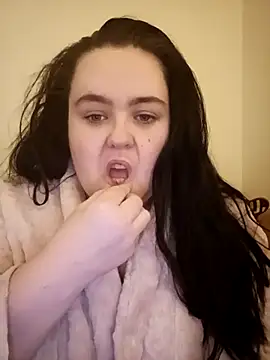 Maya 29x online show from 12-14-25, 07:29