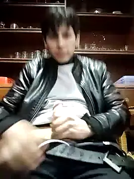 Snapshot of Carriata_larry chatting on 11-05-25, 04:12 Carriata larry online show from 11-05-25, 04:12