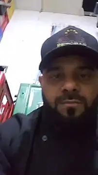 Snapshot of Sfdocom chatting on 11-11-25, 11:16 Sfdocom online show from 11-11-25, 11:16