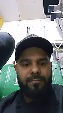 Snapshot of Sfdocom chatting on 11-13-25, 12:42 Sfdocom online show from 11-13-25, 12:42