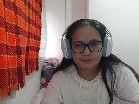 Kinkybela2025 online show from 08-08-26, 03:08