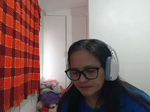 Kinkybela2025 online show from 08-09-26, 03:44