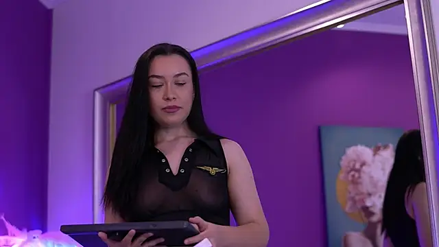 Snapshot of TiffanyVoss chatting on 11-22-25, 05:50 TiffanyVoss online show from 11-22-25, 05:50