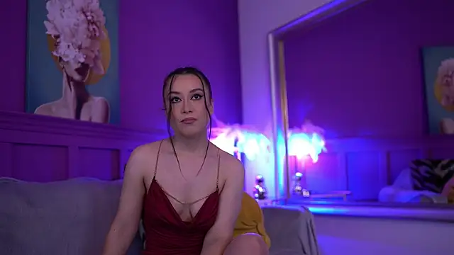 Snapshot of TiffanyVoss chatting on 11-25-25, 06:13 TiffanyVoss online show from 11-25-25, 06:13