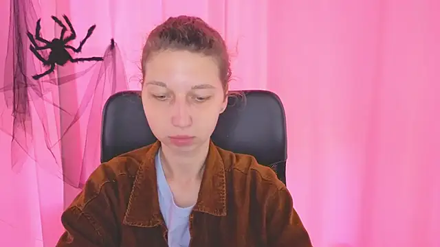 Snapshot of CuteEllii chatting on 11-01-25, 10:50 CuteEllii online show from 11-01-25, 10:50