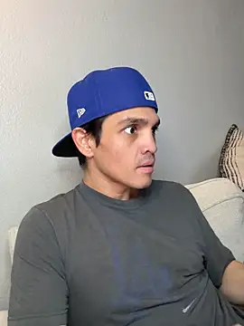 Snapshot of Orlando702@xh chatting on 10-27-25, 01:09 Orlando702xh online show from 10-27-25, 01:09