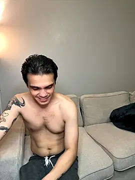 Snapshot of Orlando702@xh chatting on 11-03-25, 05:42 Orlando702xh online show from 11-03-25, 05:42